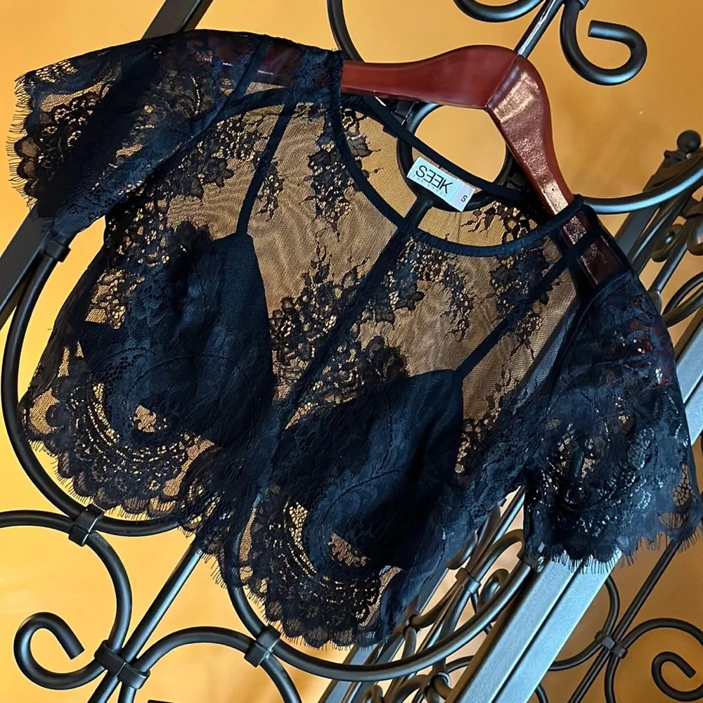 SEEK Black Lace Crop Top - Picture 1 of 8
